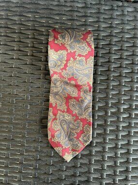Maison Blanche Made in Italy Paisley Silk Necktie Burgundy Blue Tan Classic Tie